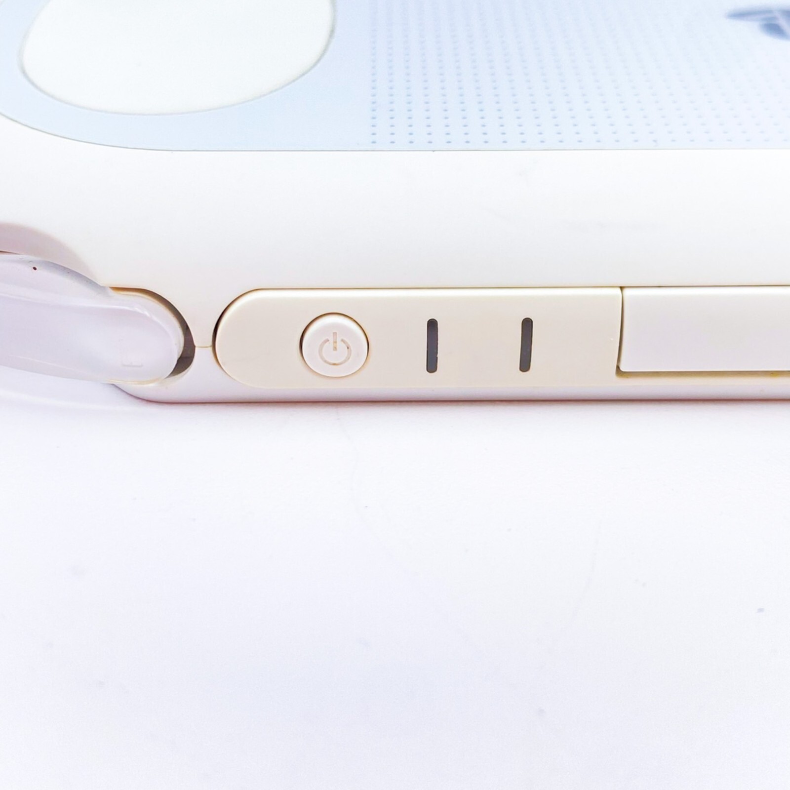 PS Vita White PCH 2000 ZA12 Console PSV Slim Good Condition Working Tested