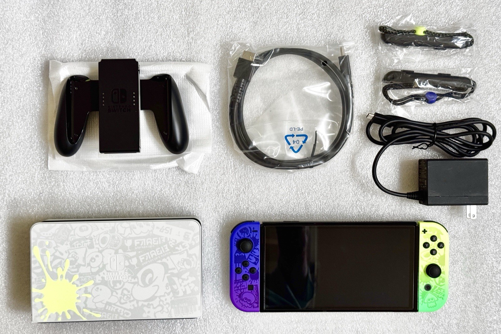 Nintendo Switch OLED Splatoon 3 Special Edition Video Game Console & Accessories