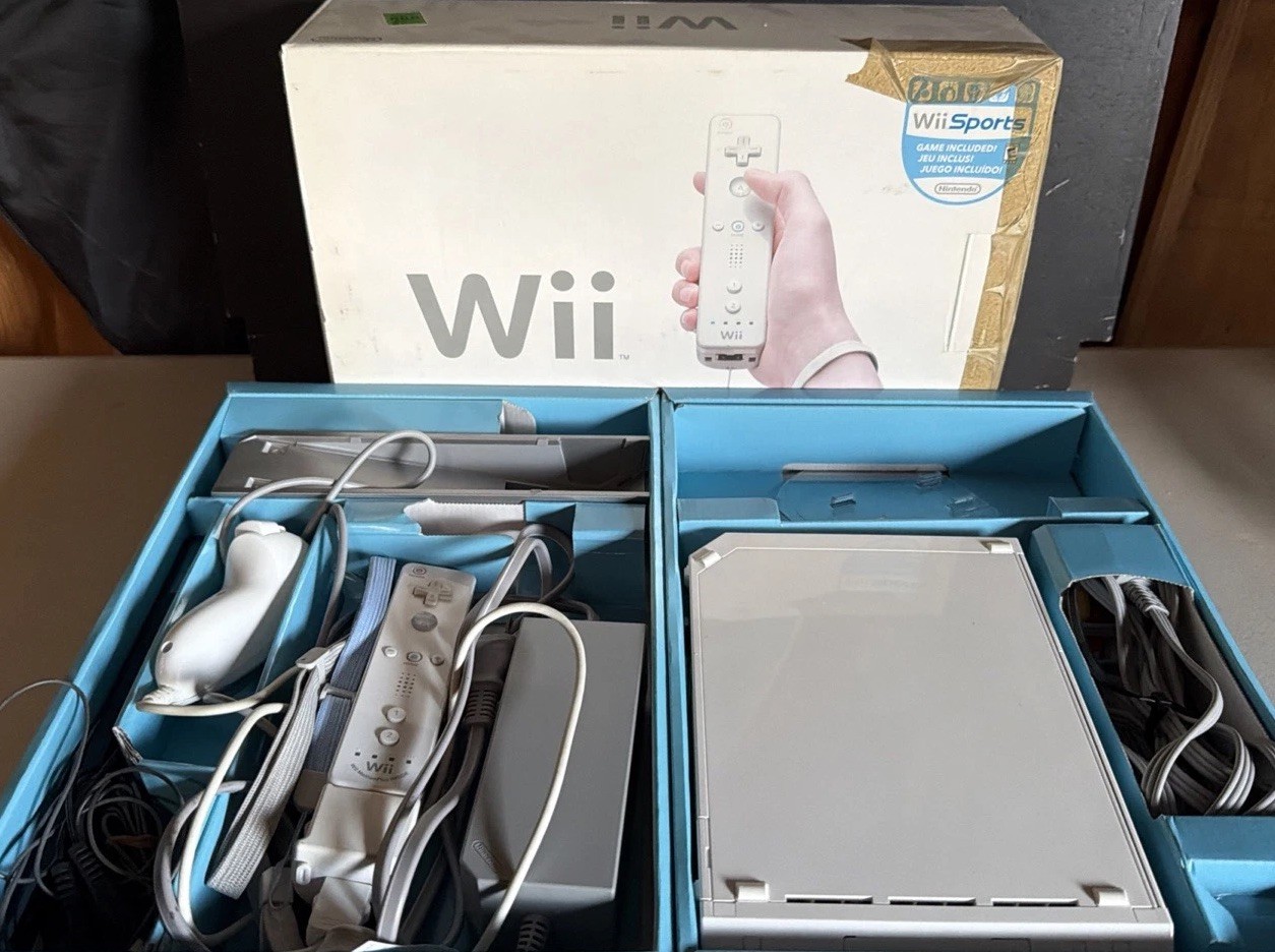 Nintendo Wii White Console Missing Wii Sports Pinball And Boxing Games