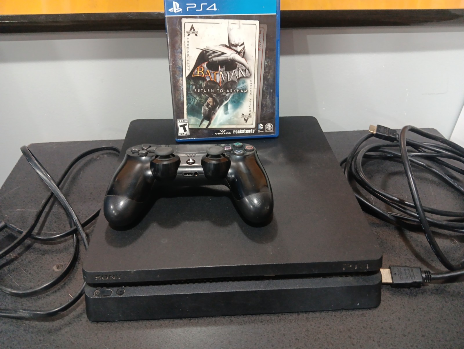 Playstation 4 PS4 Console Bundle Controller, Cords, Games WORKING