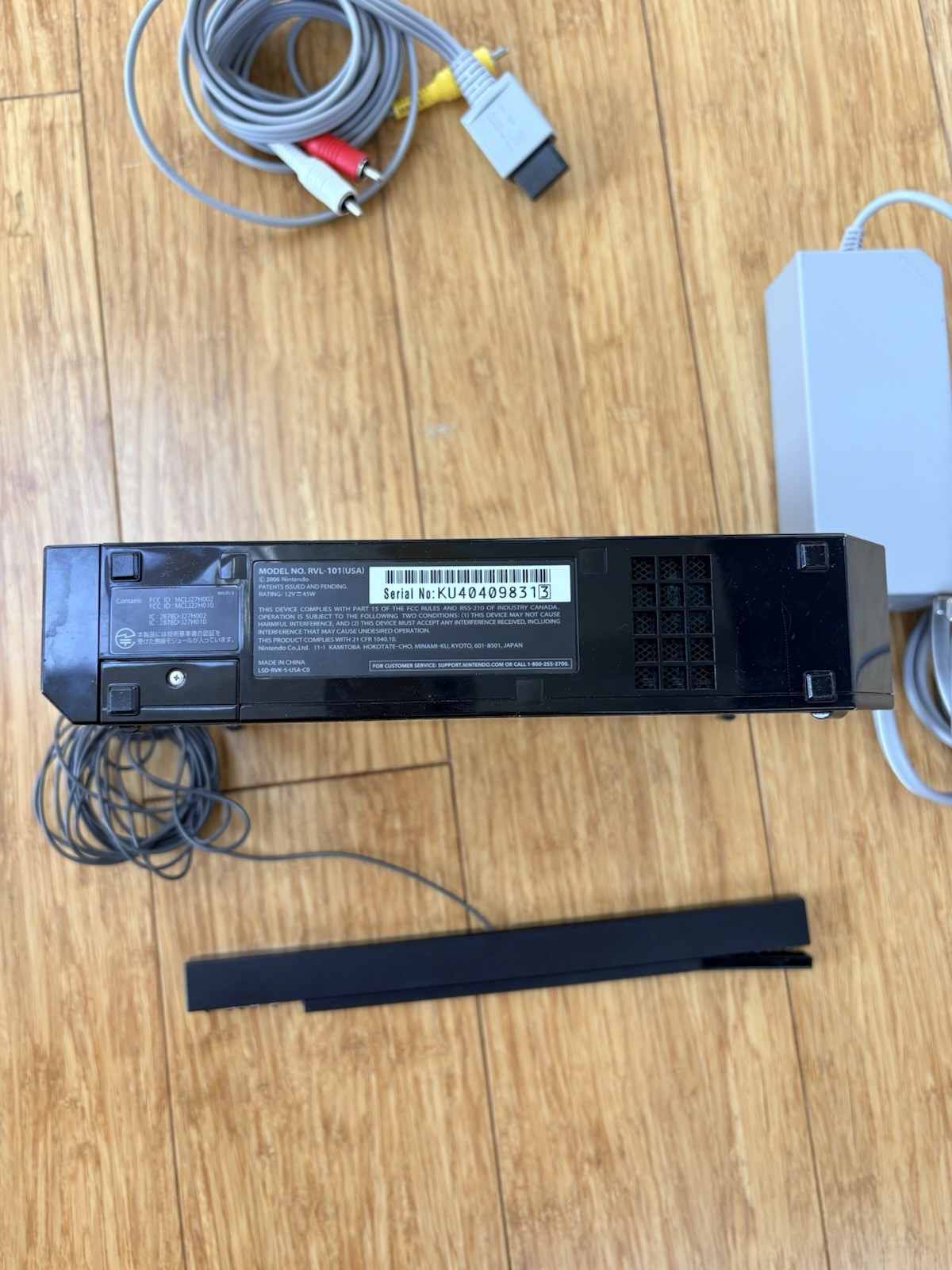 Nintendo Wii Console Black RVL-101 With Cords Tested-powers On