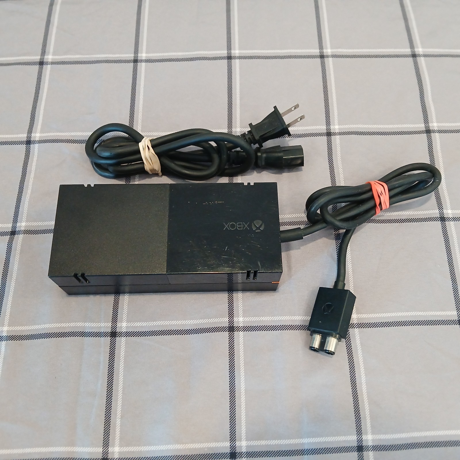 Microsoft Xbox One 500GB Console – Tested Working Clean w/ Madden 18