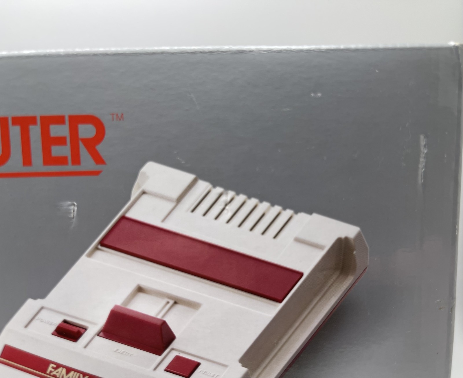 Nintendo Classic Mini Home Console (White) BRAND NEW & UNOPENED!