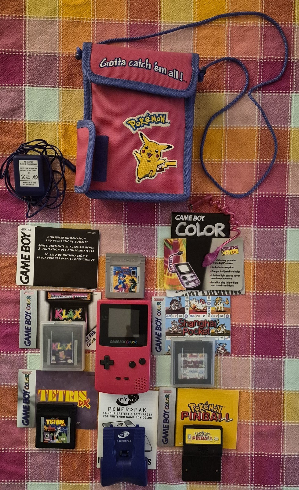 Berry Pink Gameboy Color Pokemon Pikachu – with case, AC adapter, 5 games, light