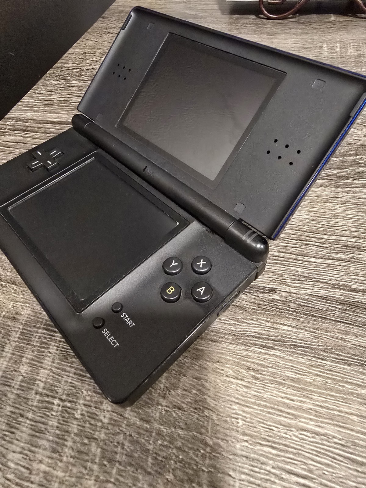Nintendo DS Lite Handheld System – Cobalt/Black + Manuals & 8 Games Bundle