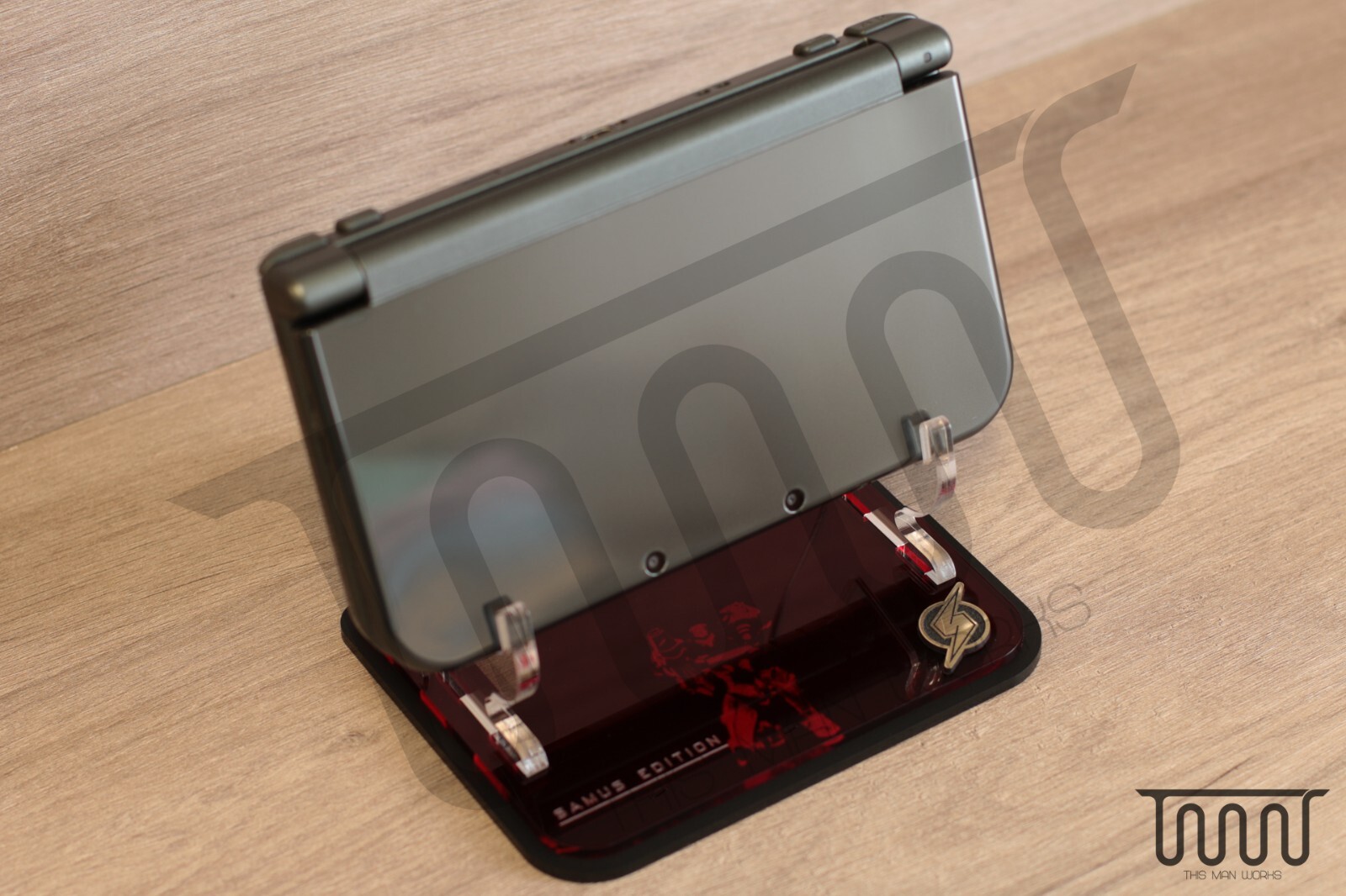 Acrylic Display Stand for NEW Nintendo 3DS XL Samus Edition Metroid Handheld