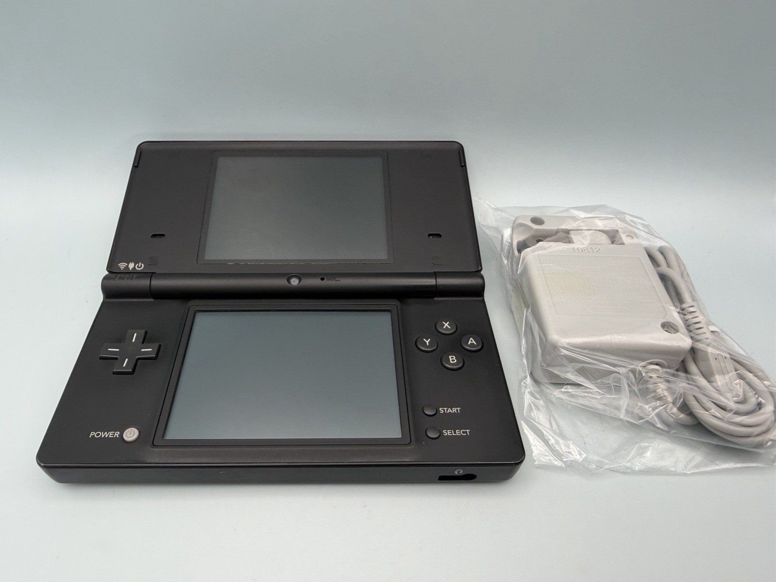 Matte Black Nintendo DSi Handheld Console – tested, clean, with new charger