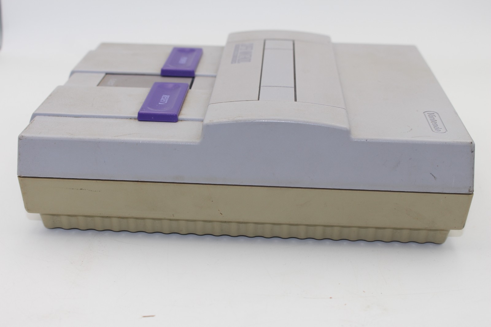 Broken Nintendo Super Nintendo Entertainment System SNES SNS-001 B&W Video