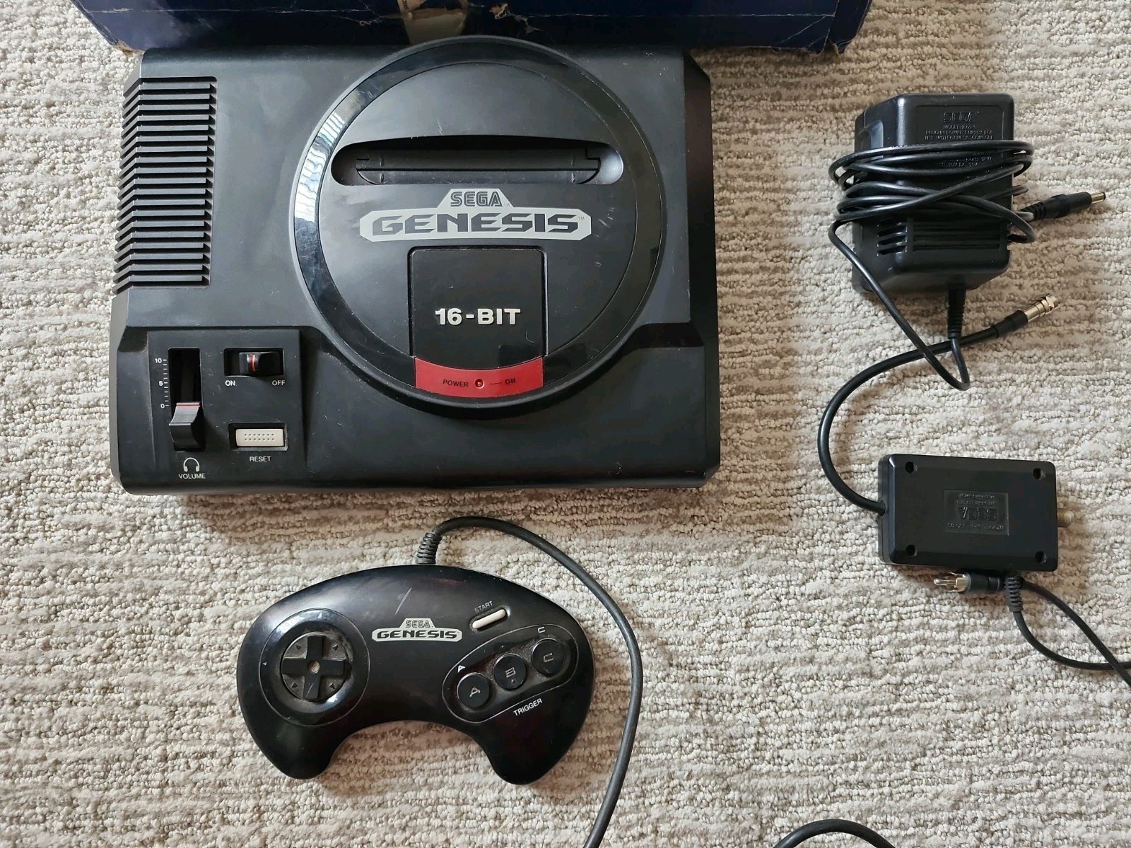 Sega Genesis Model 1 Console The Core System Video Game CIB 1992 No Foam