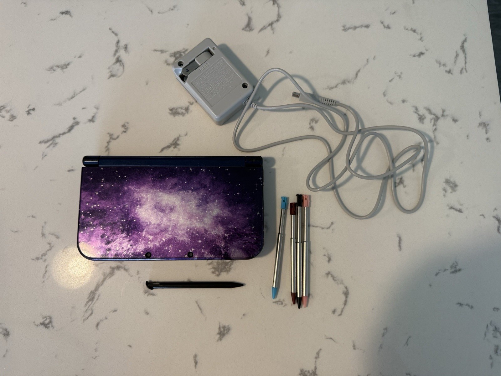 New Nintendo 3DS XL Galaxy – USED – Handheld Console With Charger and Stylus