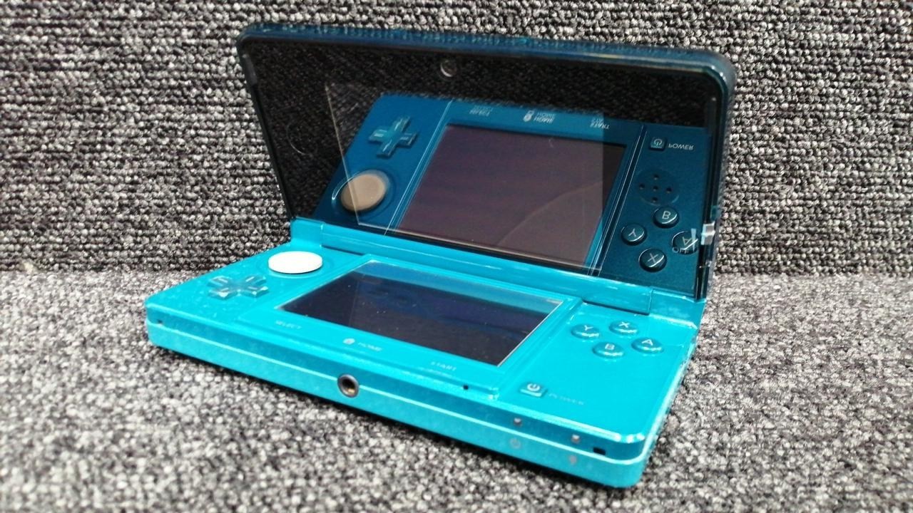 Nintendo 3DS CTR-001 JPN Console Accessories Included Handheld System A2476