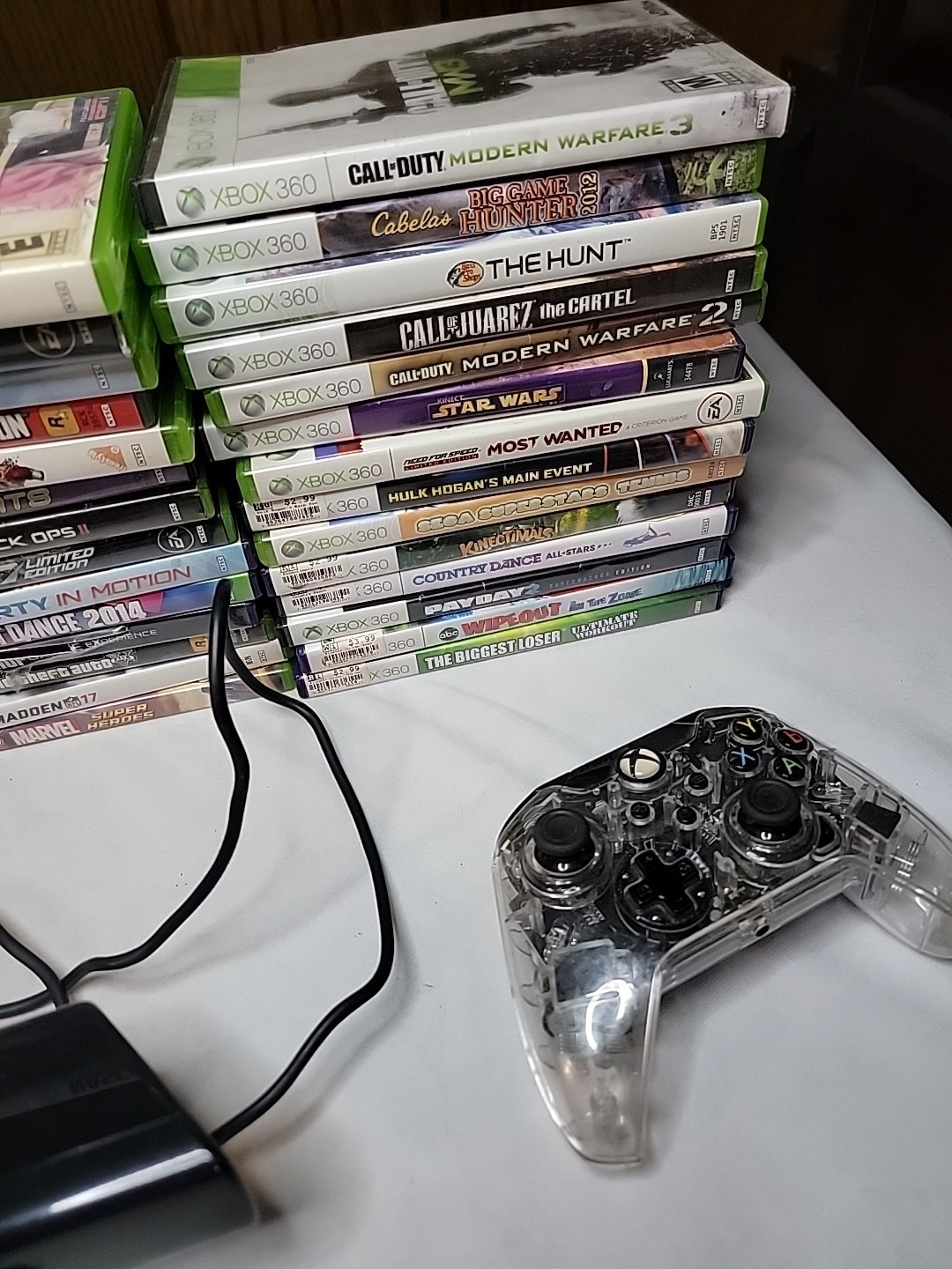 Microsoft Xbox 360 S Console, Controller, Kinect & 28 Games Mega Bundle!