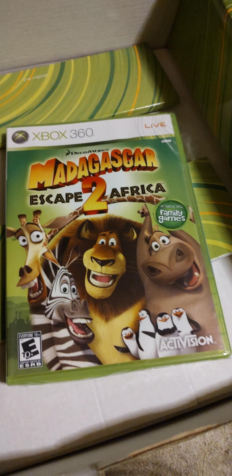 Microsoft Xbox 360 Arcade Launch Edition 512MB White Console (Q2A-00022)