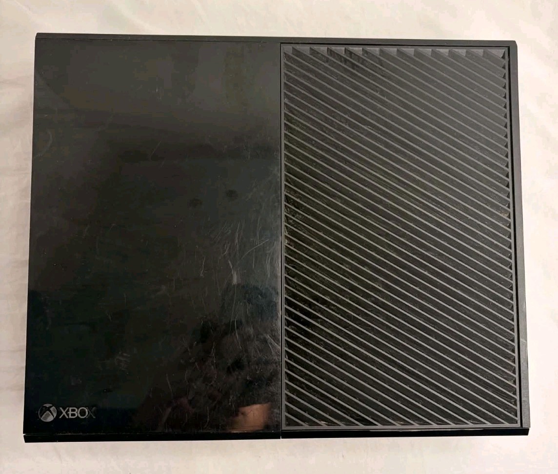 Microsoft Xbox One 1540 (Model 1540) 500GB Video Game Console – Black (Read)