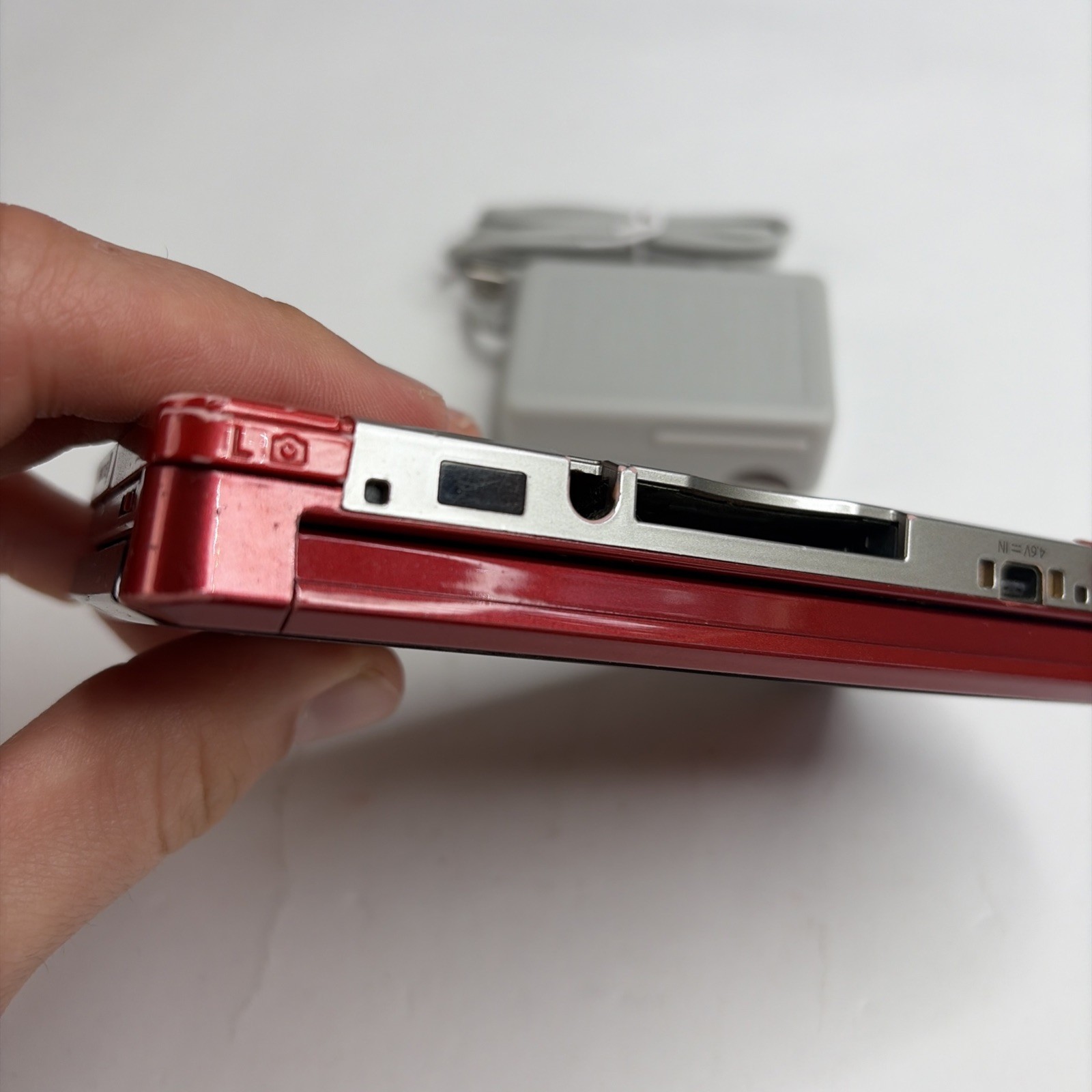 Nintendo 3DS System – Red Region USA, Charger US Model