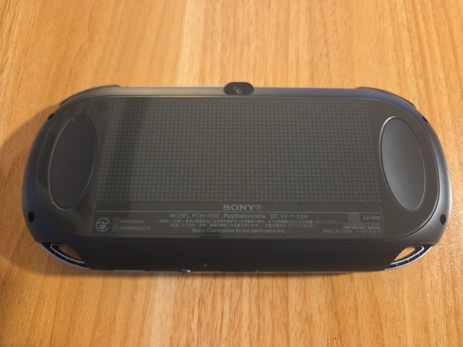 Sony Ps Vita PCH-1100 Crystal Black Model Console And Charger TESTED