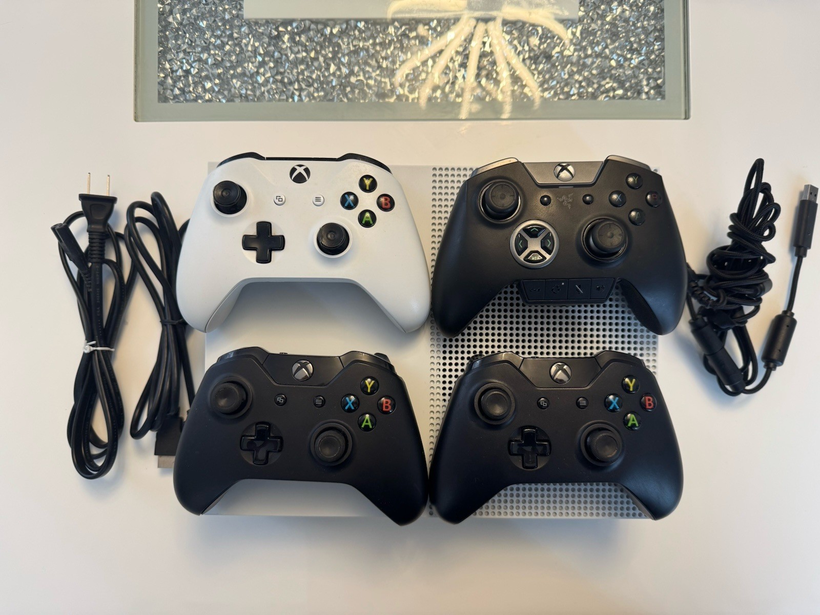 Xbox One S 500GB Console Bundle + 4 Controllers (1 Razer) + NBA 2K19 + Cables