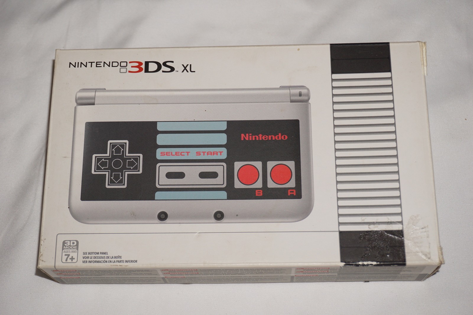 Retro NES Nintendo 3ds XL Console System Complete in Box CIB Tested