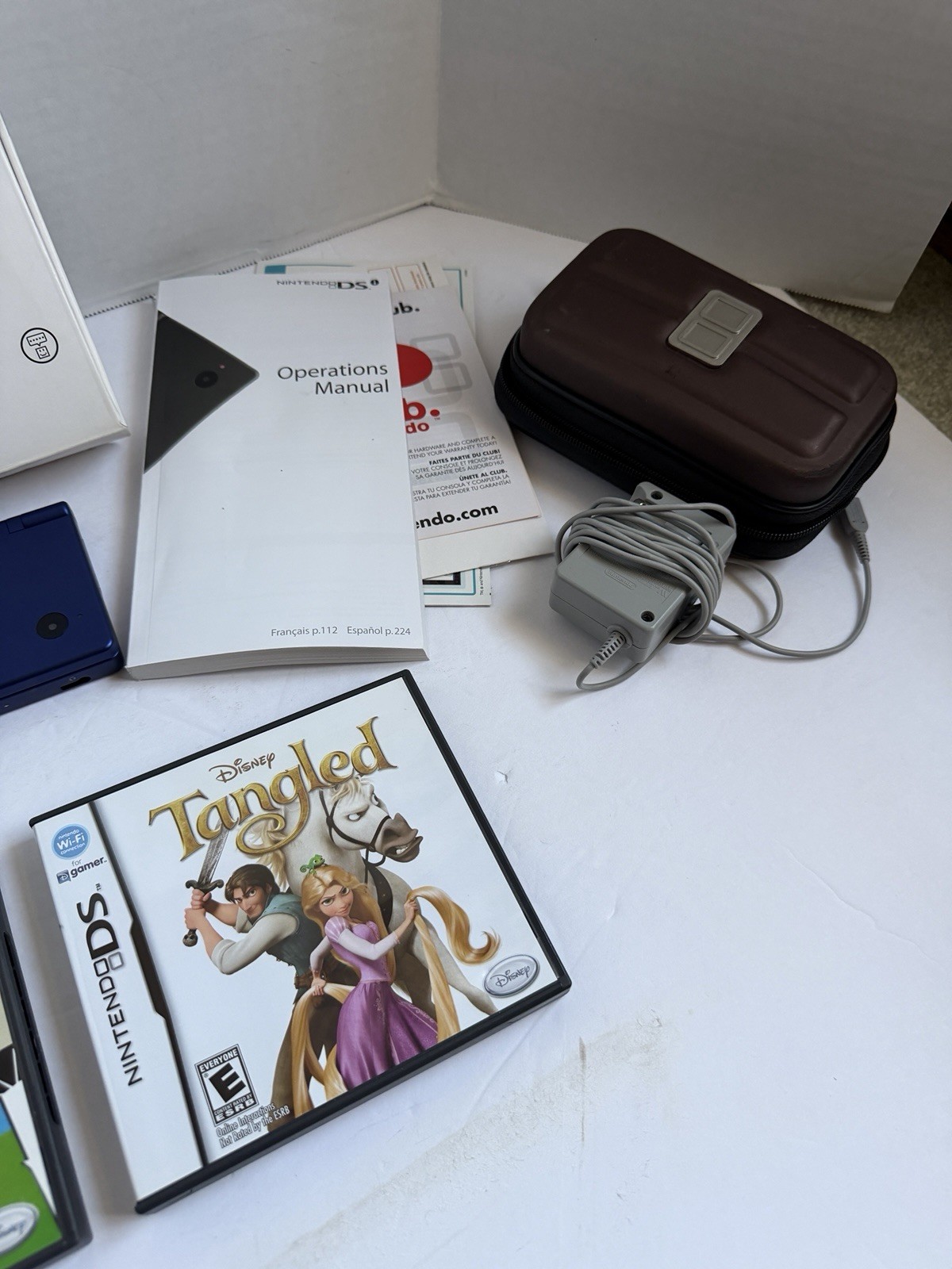 Nintendo DSi Console Metallic Blue CIB Complete In Box With 3 Games