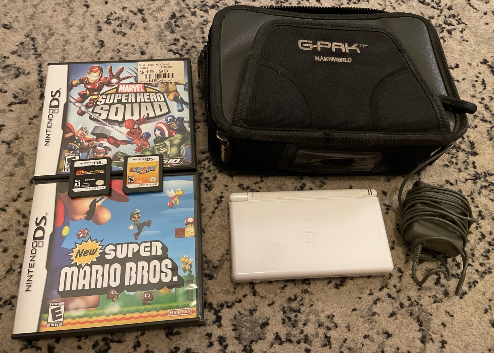 Nintendo DS Lite White Console Bundle 4 Games Mario Marvel Case Charger