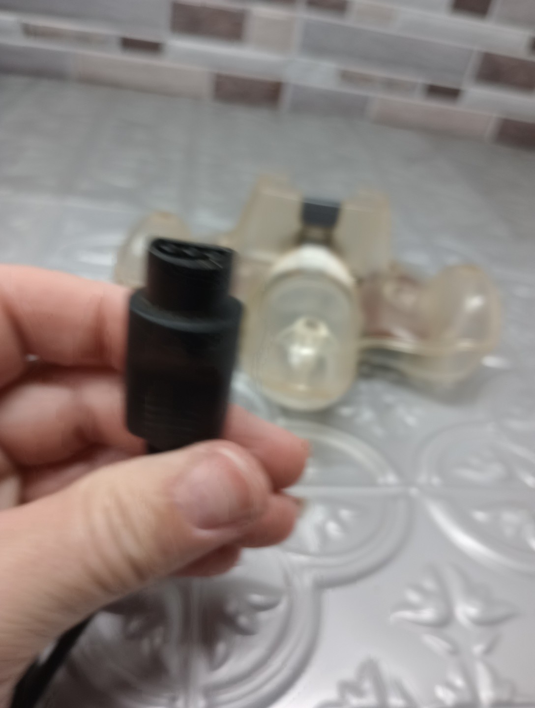 Nintendo 64 System 32MB Home Console Charcoal Gray W/ 3 Controllers , Cords
