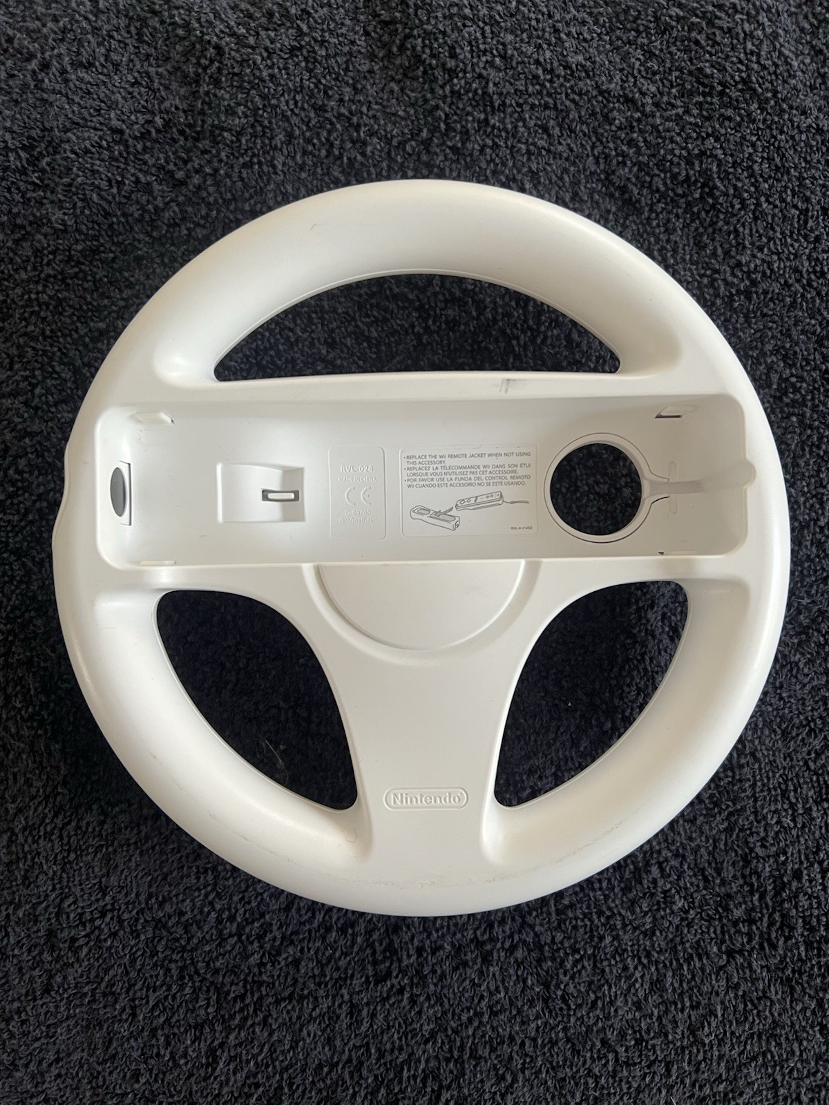 Wii Console Bundle 1 Wii Remote/nunchuck, Cords, Mario Kart Wii + Steering Wheel