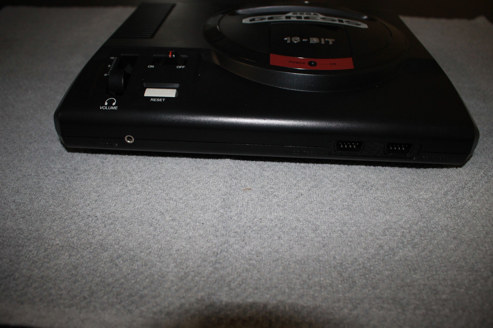 SEGA Genesis Console MK-1611 Core System Complete in Protective Box Circa 1989