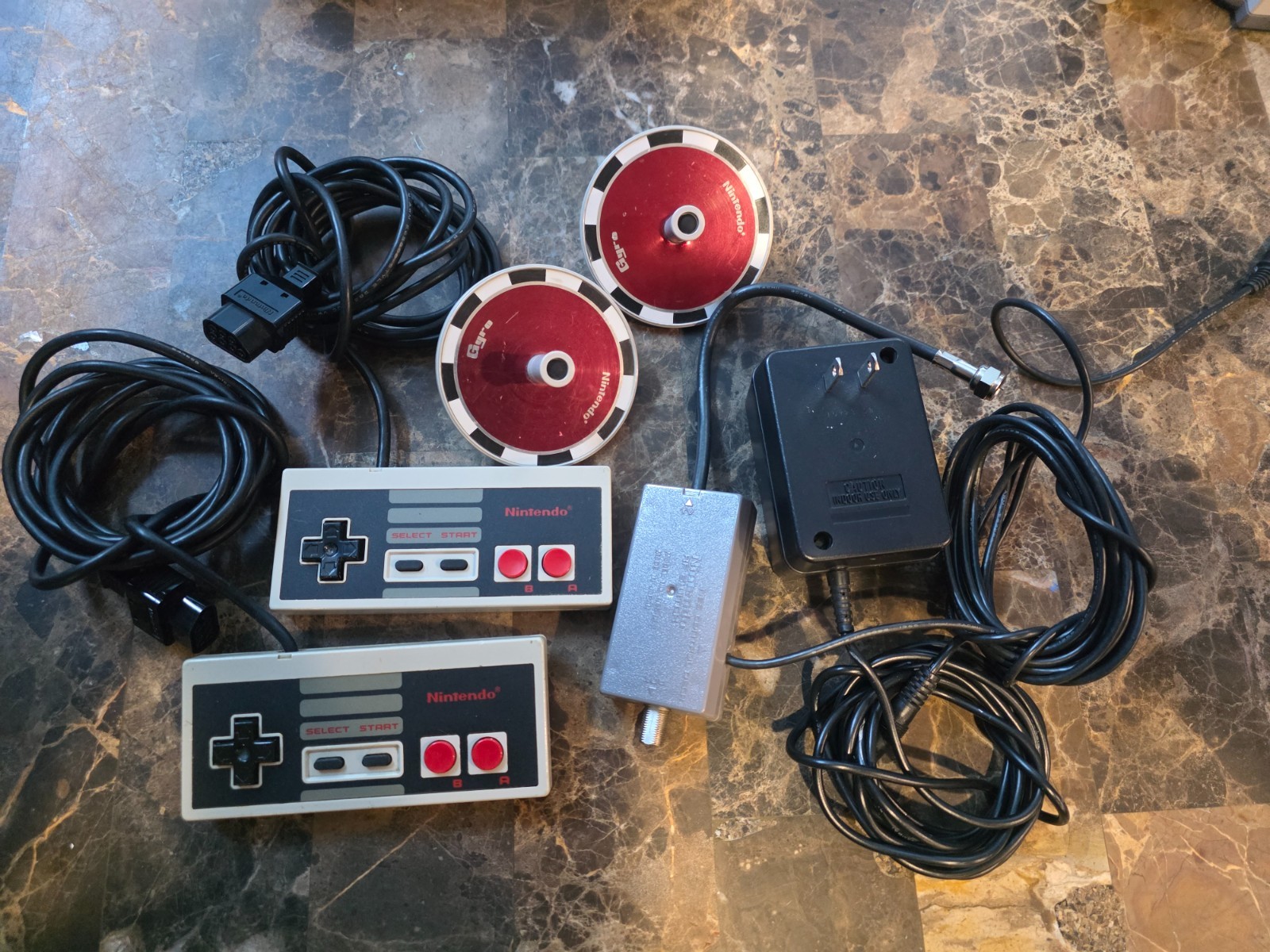 Nintendo NES Deluxe Set System w/ Working/Tested ROB,Phaser, CIB