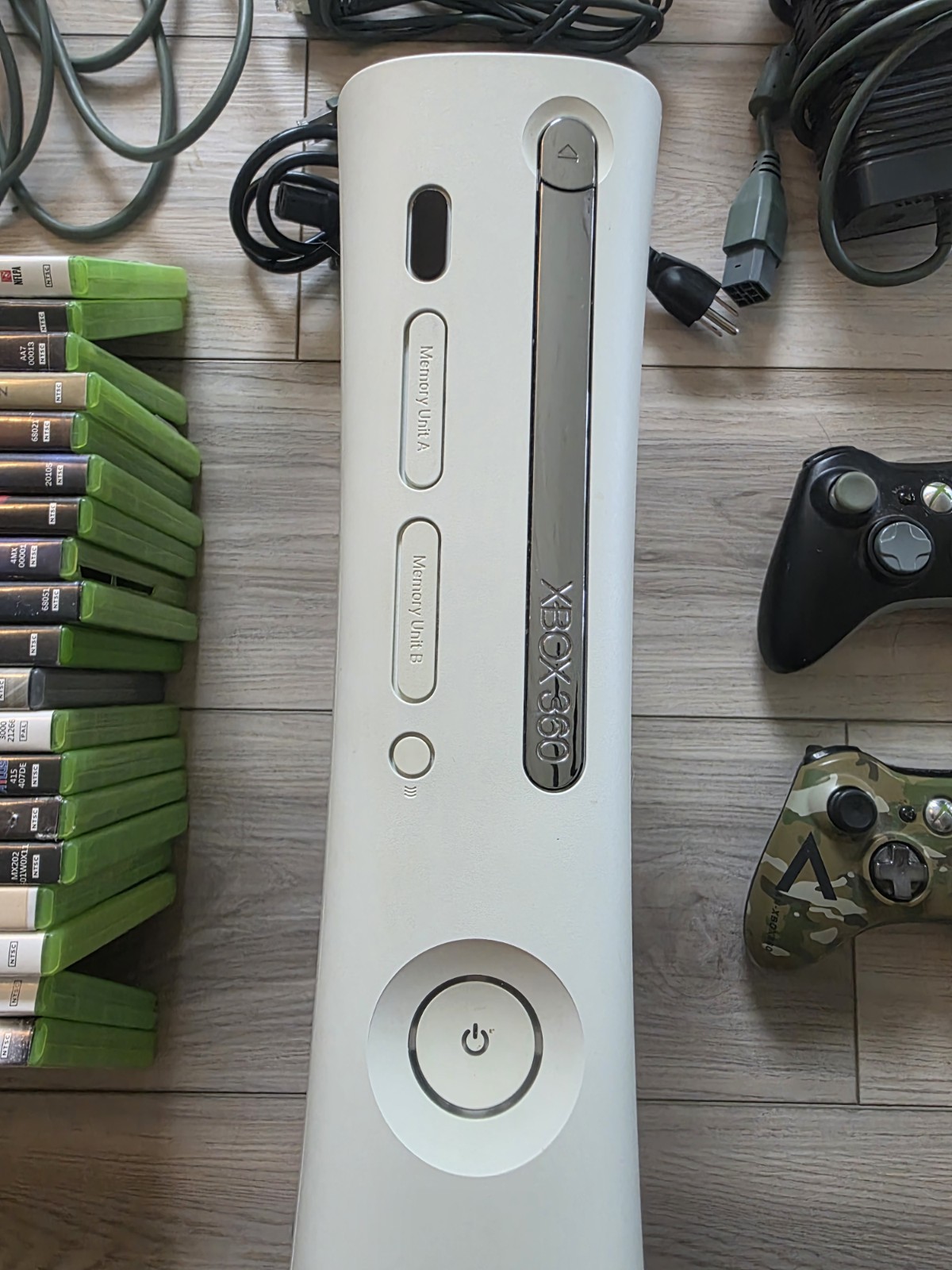 Xbox 360 Bundle With 19 Games, 2 Controllers And All Cables. Tested And Working