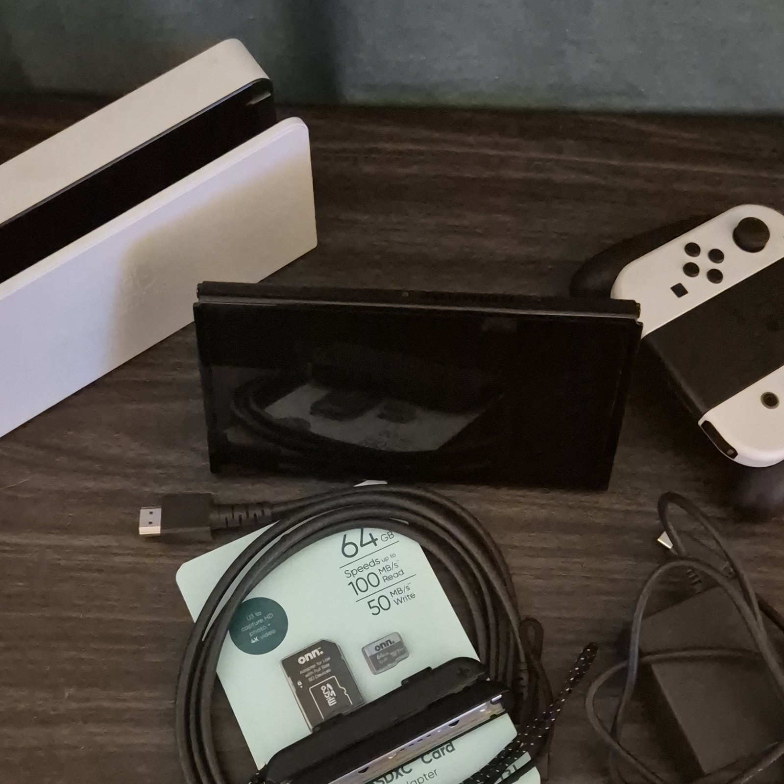Switch OLED (Excellent) Bundle with 64GB SD Card & Adapter