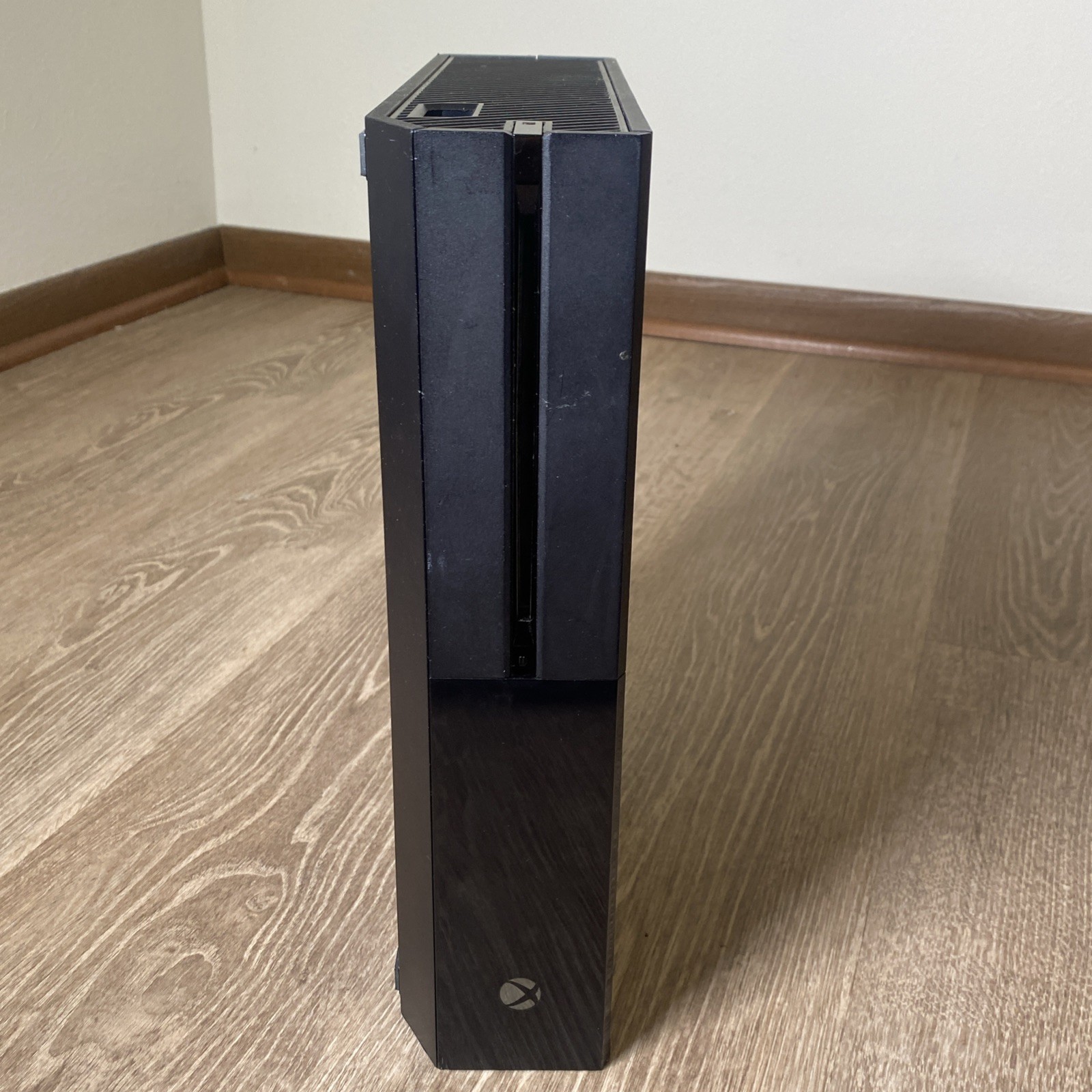 Microsoft Xbox One 500GB Home Console – Black (1540) With Controller READ