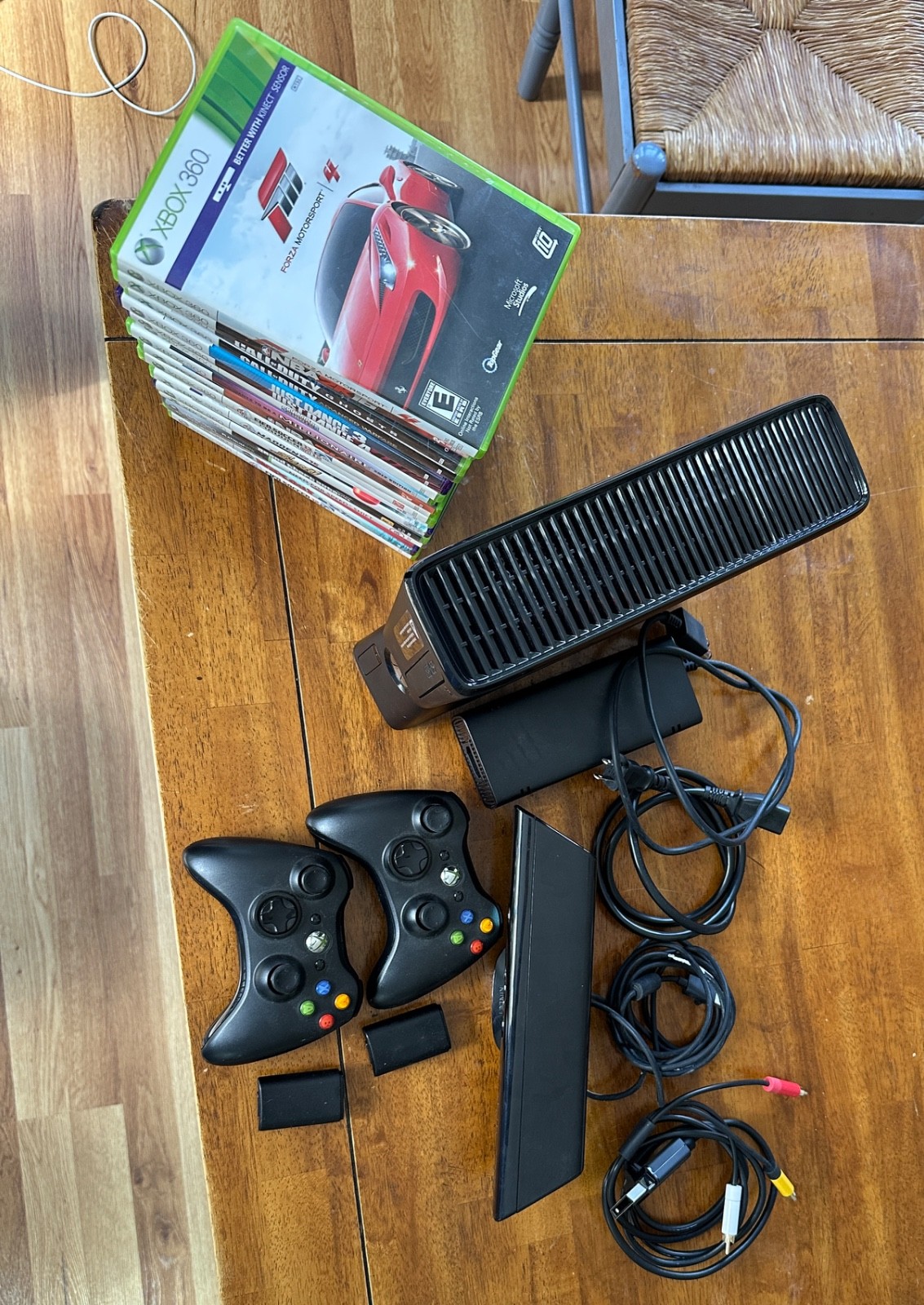 Microsoft Xbox 360 S Black Console, Kinect, Controllers, power cords, and games