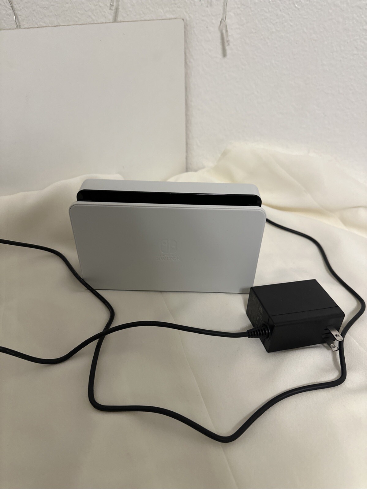 Nintendo Switch, OLED Model, White Joy-Con, 64 GB