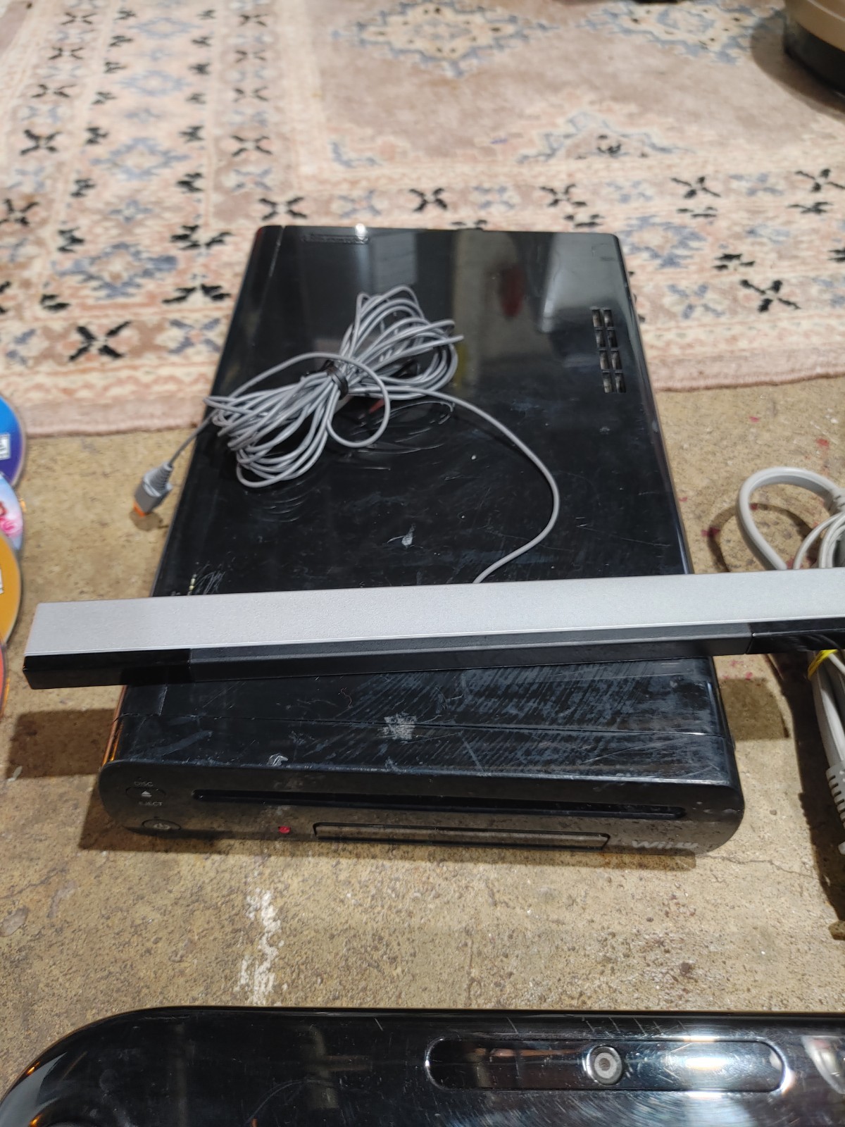 Nintendo Wii U Black Console Bundle – Tested & Working – Includes 4 Games