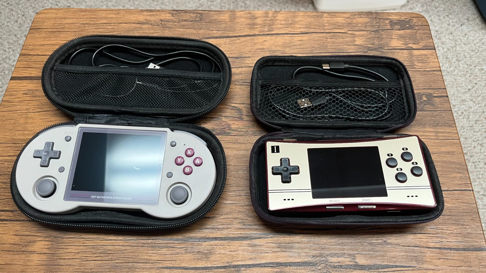 Anbernic 353PS & Anbernic 300X, Carrying Case & Charging Cable Included