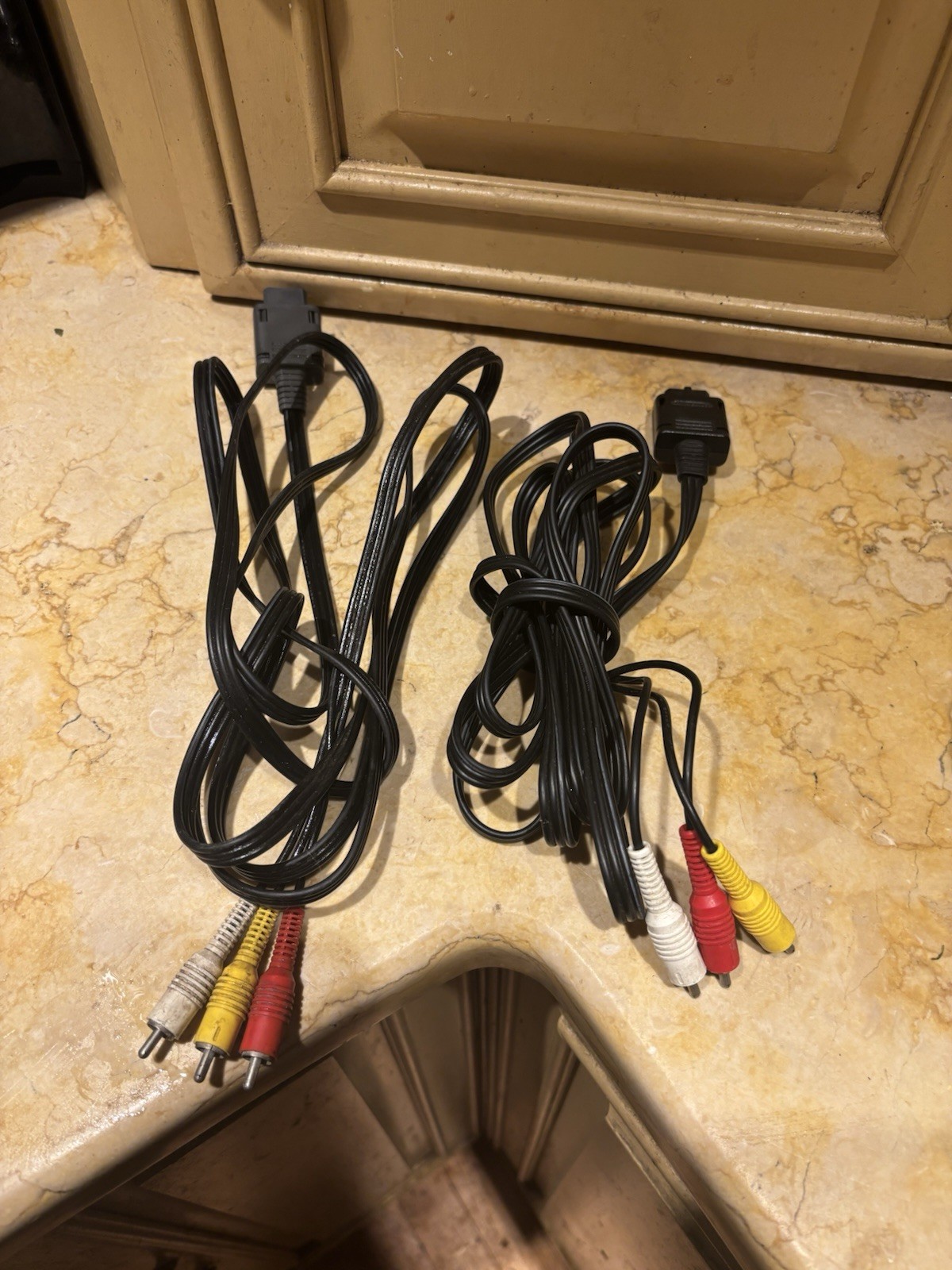 official original oem super Nintendo n64 GameCube SNES AV RCA video cables lot