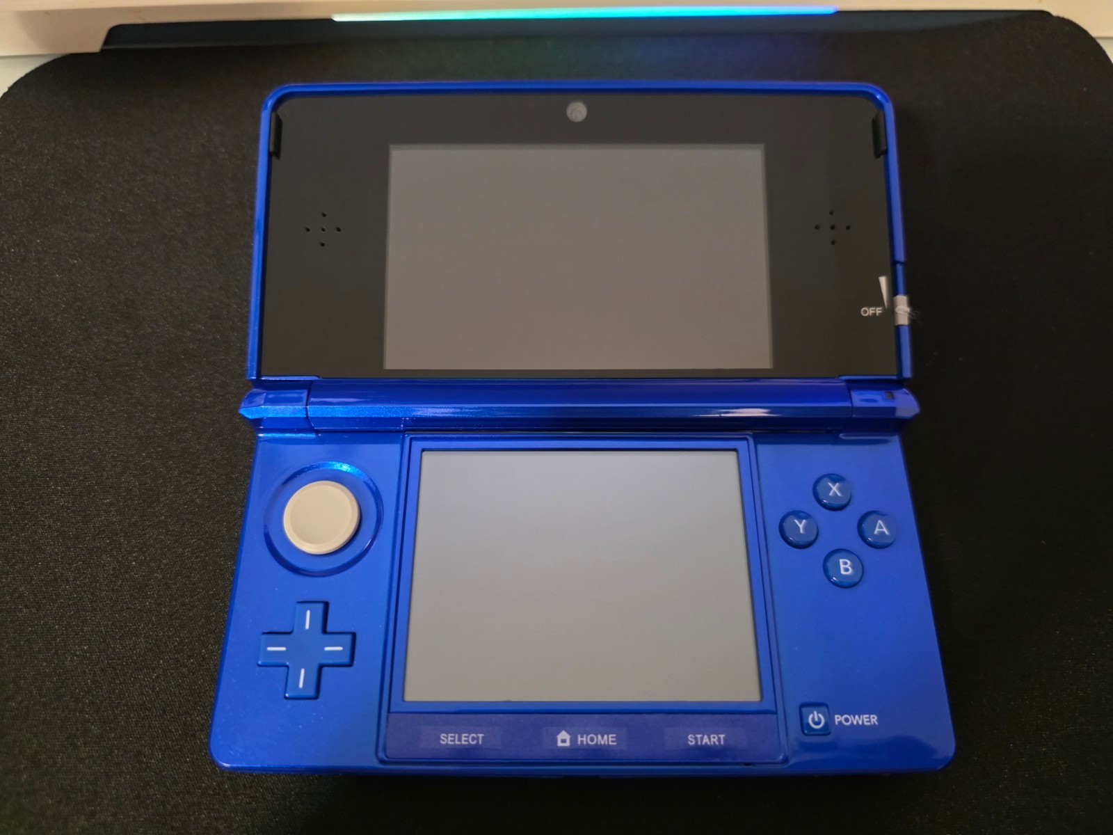 Mint Condition Nintendo 3DS Console w/ Charger, SD, Accessories
