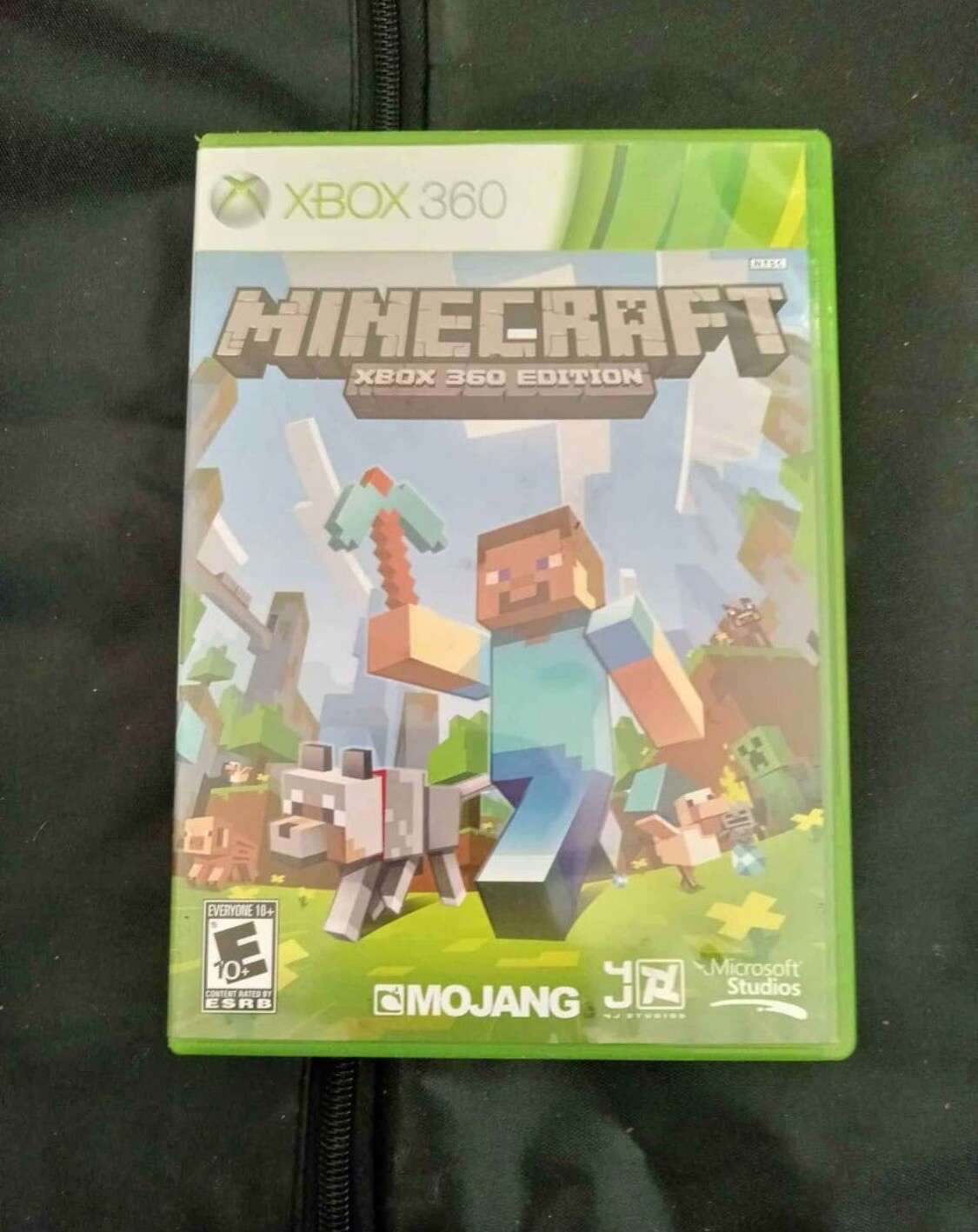 XBOX 360 S Console Black With Minecraft For 360, Power Cord, HDMI. 2 Remotes.