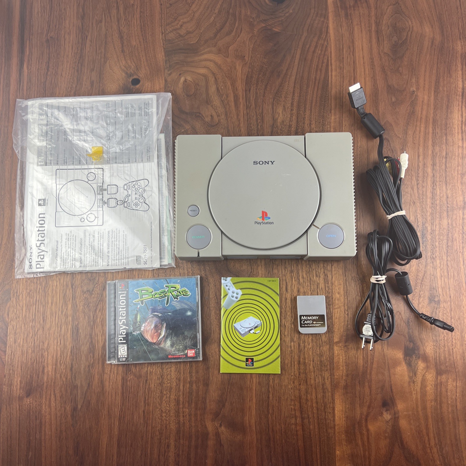 Sony Playstation 1 Console Bundle AV/Power Cable Manual Memory Card Tested Works
