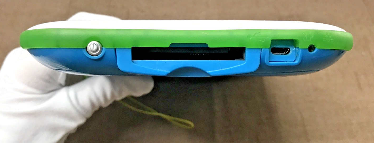 Powers On & Plays LeapFrog LeapPad Ultimate w/ Charger & Attached Stylus
