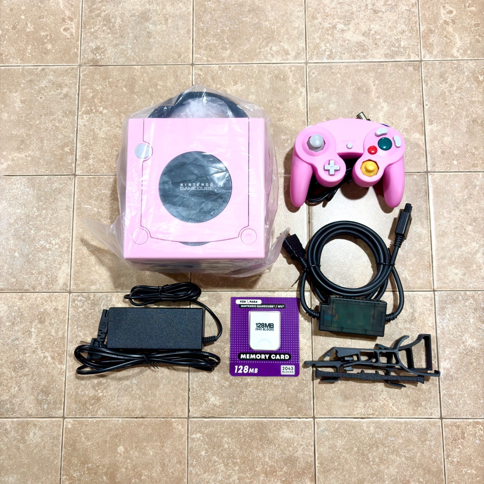 Nintendo GameCube PINK Gaming Console DOL-101 System Bundle NGC