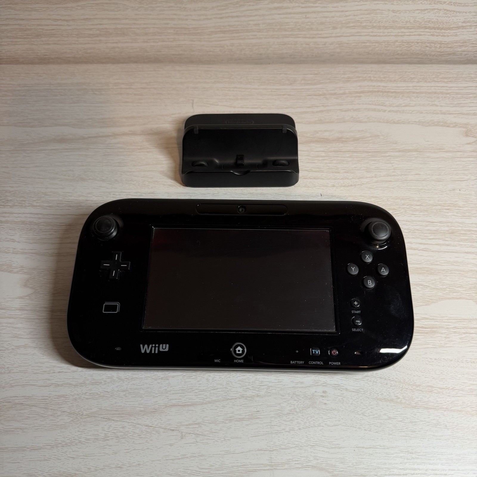 Nintendo Wii U Deluxe 32GB Handheld System – Black WUP-101(02) w/ Pro Controller
