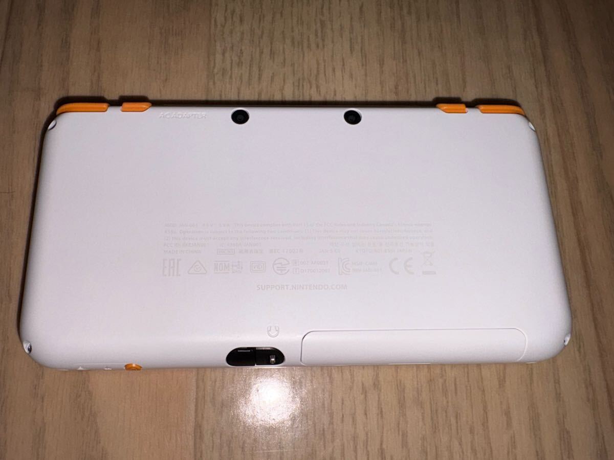 Mint – Nintendo 2DS LL Console – White × Orange w/Box Japanese Region Codes JP