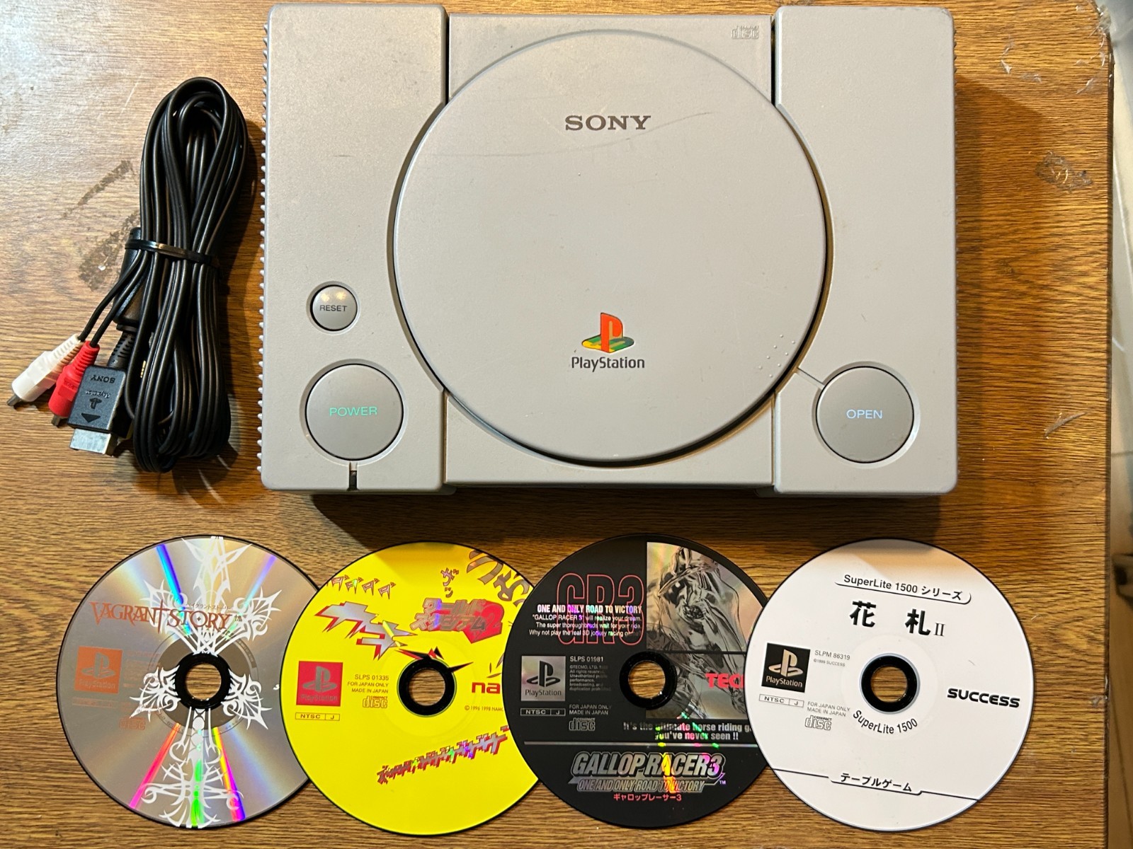 SCPH 7000 Sony PlayStation 1 Launch Edition Console – Gray NTSC J 4games