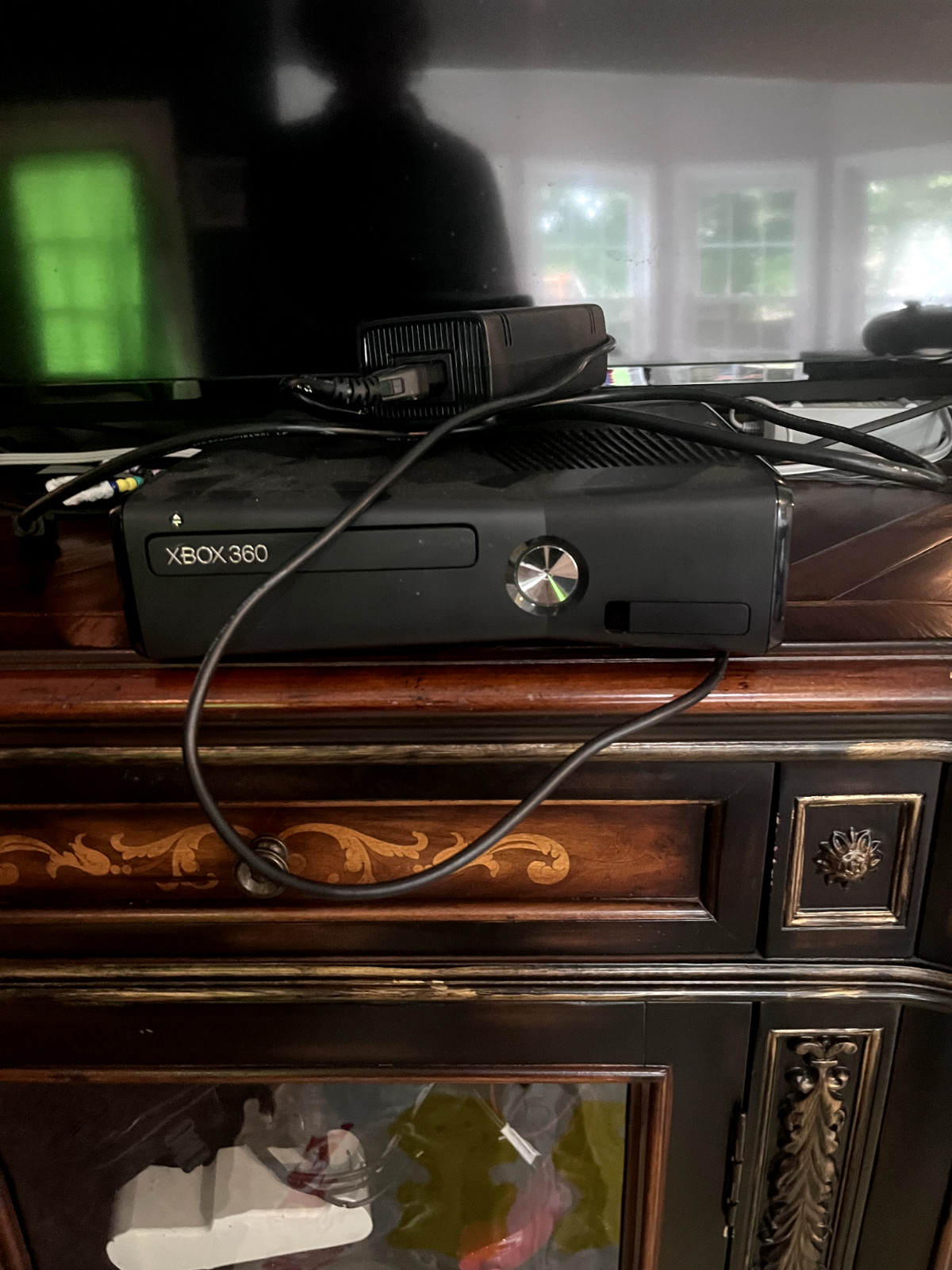 Microsoft Xbox 360 S 4GB Black Console.
