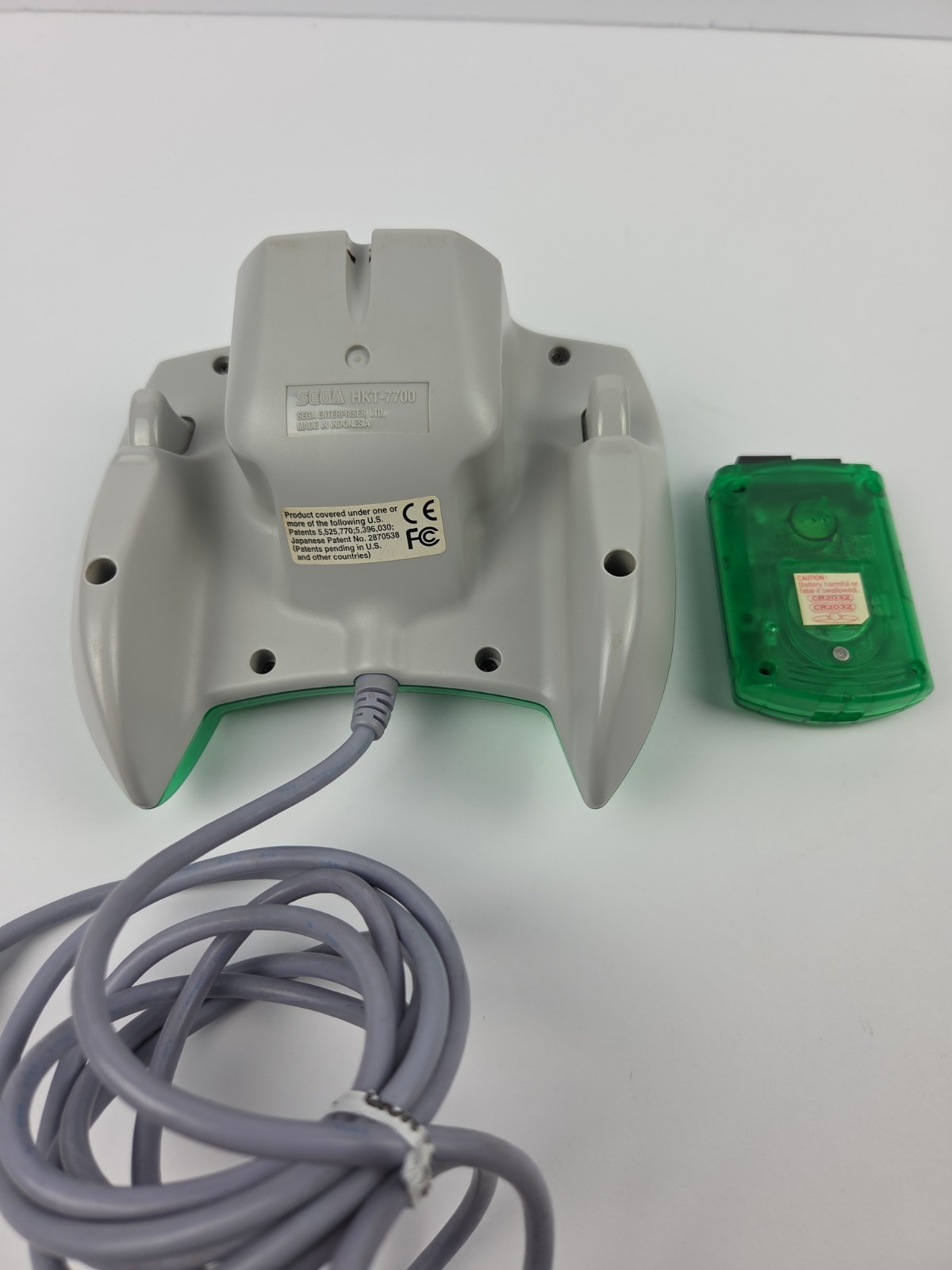 Sega Dreamcast Console HKT-3020 BUNDLE (Includes Controller & Cables + 4 Games)