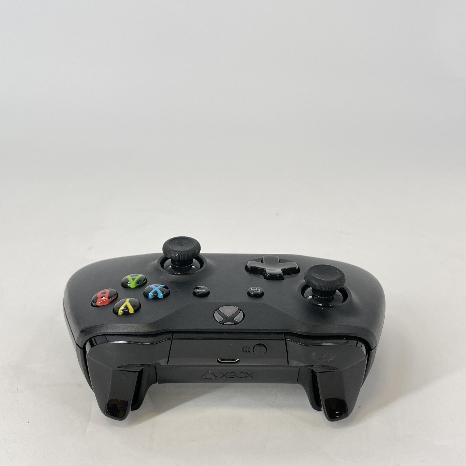 Microsoft Xbox One X Console Black 1TB – Good w/ Internal Rattling Noise