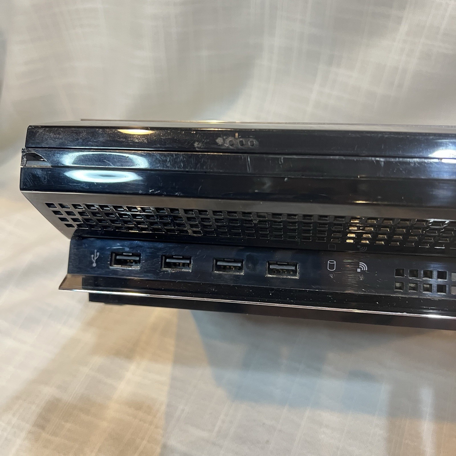 PlayStation 3 PS3 CECHE01 80GB Backwards Compatible W/ Two Controllers TESTED