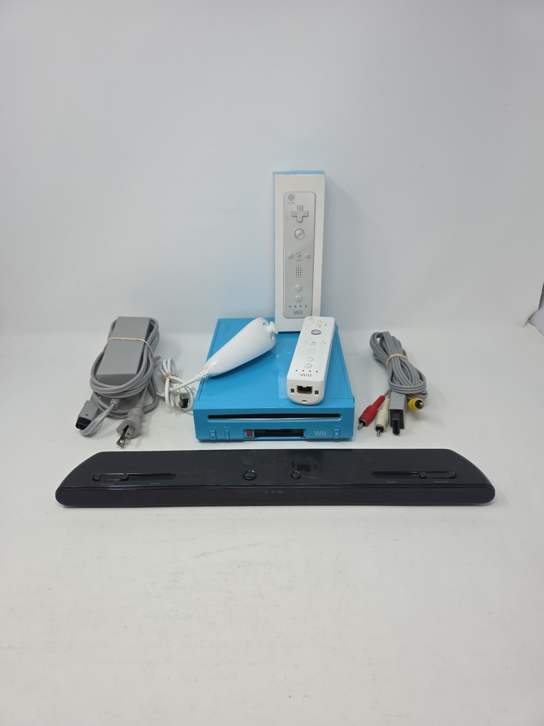 Nintendo Wii System Blue Console Bundle With Wii Mote And Cables RVL-101 Tested