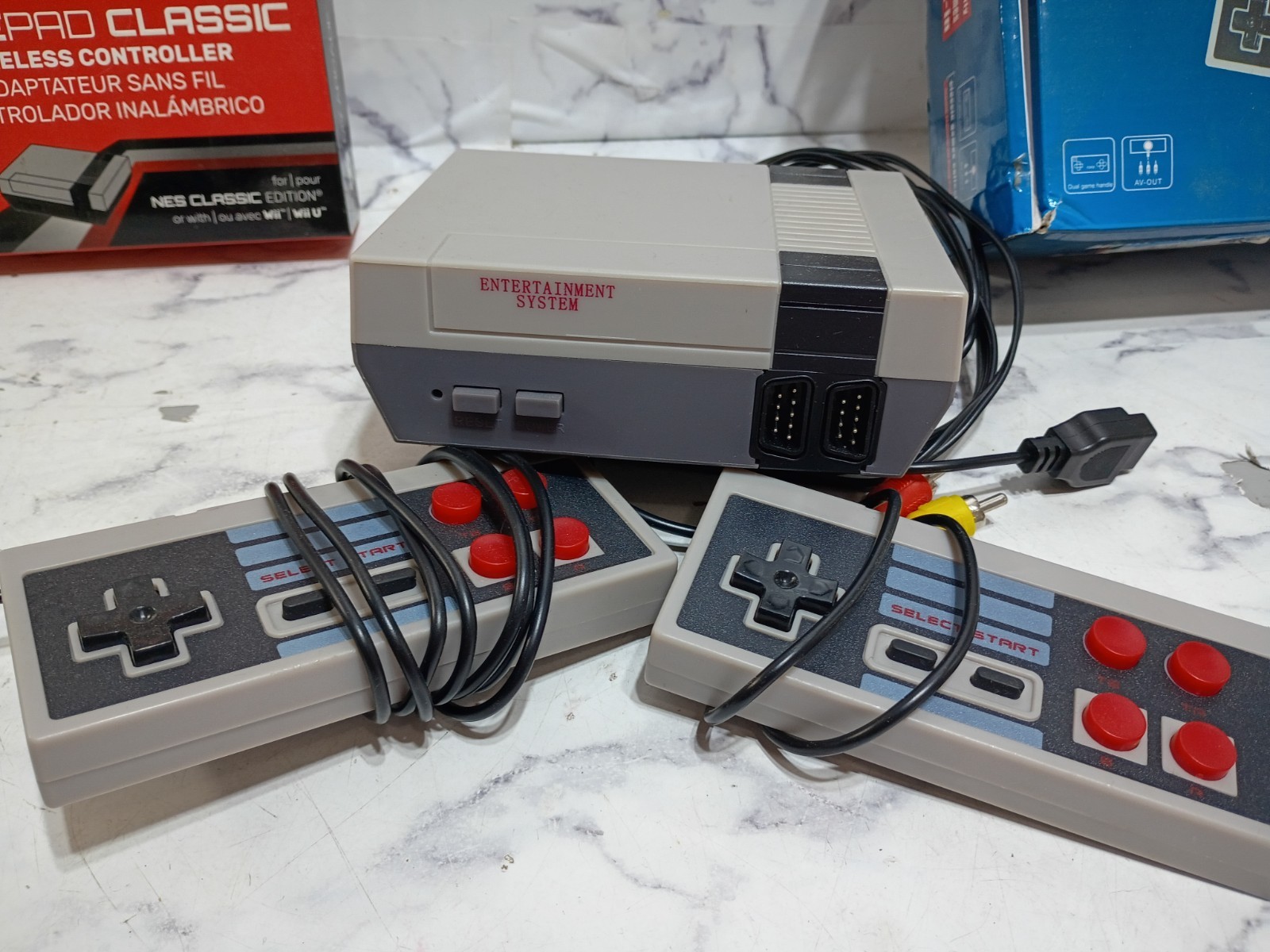 Retro Game Console 620 Built-In Games 2 Controllers AV Cable + Extra Controller